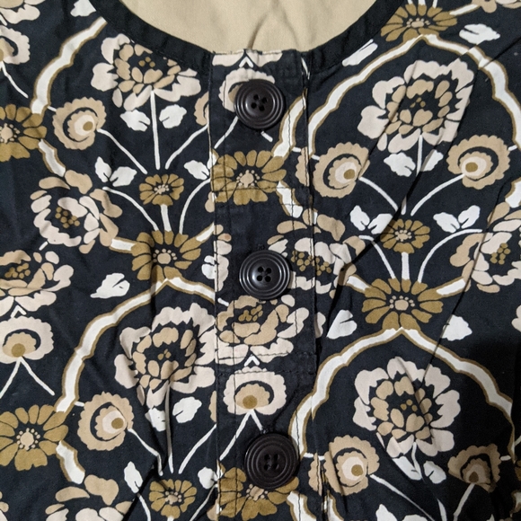 Healing Hands Scrub Top - Picture 3 of 7